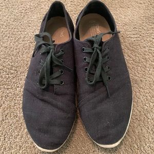 Men’s Black Lace up TOMS